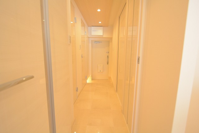 秀和椎名町レジデンス 廊下