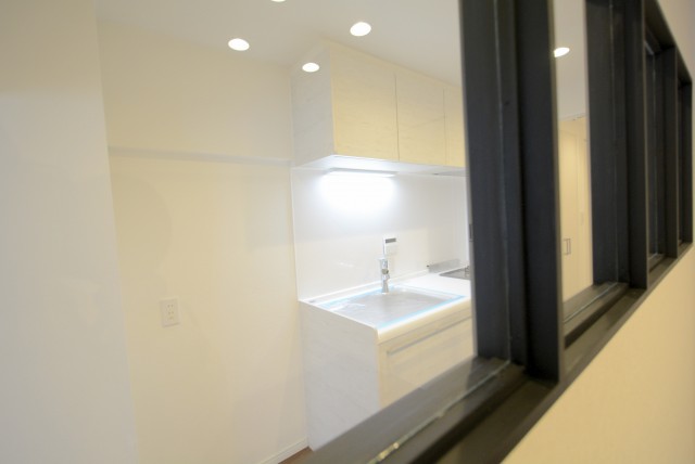 秀和目黒レジデンス 洋室