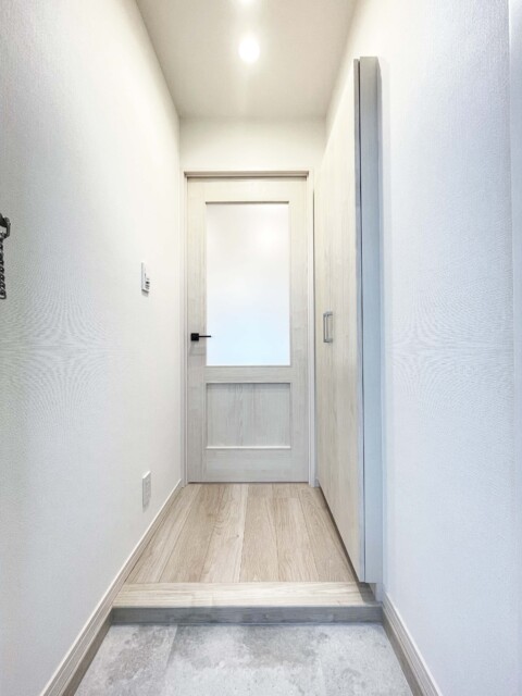 中銀新川マンシオン 玄関