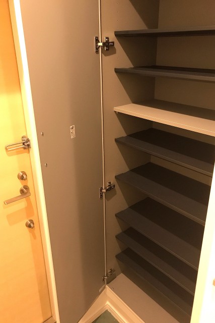 マンション市ヶ谷 (18)玄関