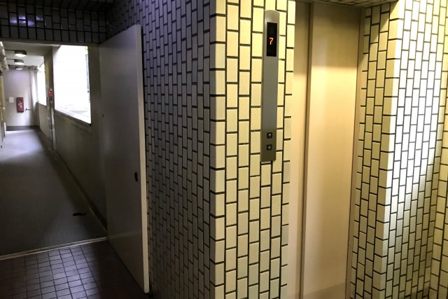 コーポ麹町 (8)エントランス