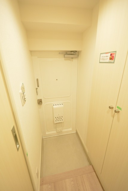 ファミール築地 玄関