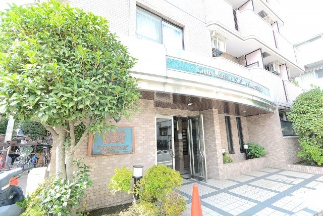 ライオンズマンション渋谷本町　エントランス