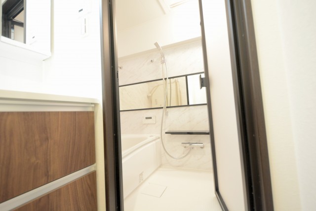 秀和目黒レジデンスバス