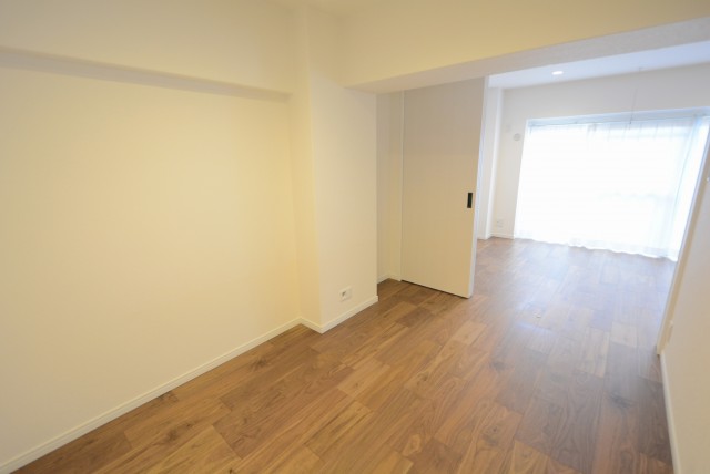 秀和目黒レジデンス 洋室