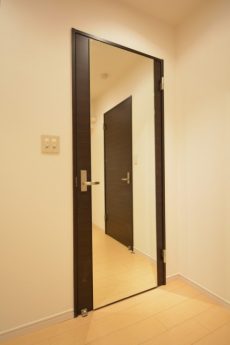 三軒茶屋パーク・ホームズ 洋室1