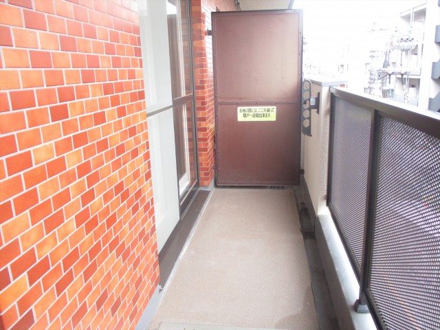 シャンボール学芸大学 バルコニー