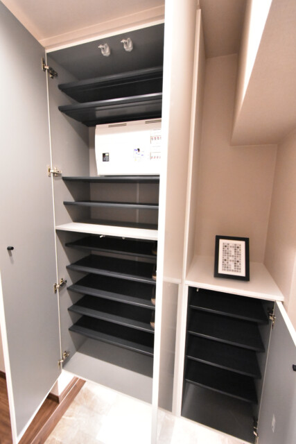 ハイツ赤坂 玄関・廊下