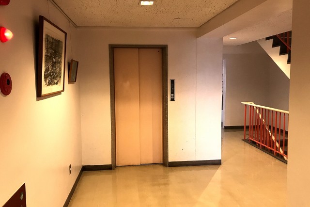 マンション市ヶ谷 (10)廊下