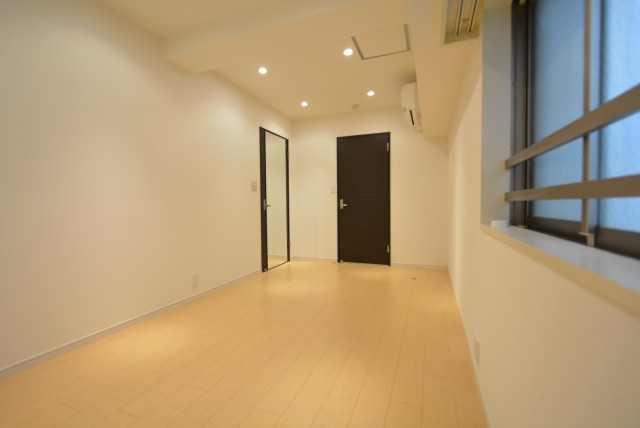 三軒茶屋パーク・ホームズ 洋室1