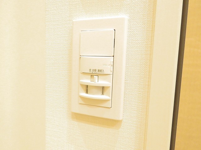 デボスハイツ　人感センサー