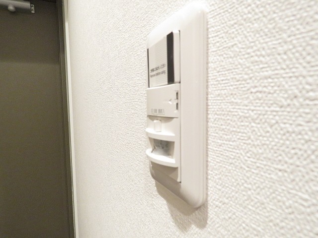 ライオンズシティ渋谷本町　人感センサー