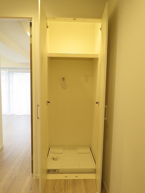 ライオンズシティ渋谷本町　洗濯機置場