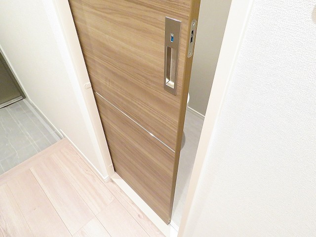 ライオンズシティ渋谷本町　トイレ扉