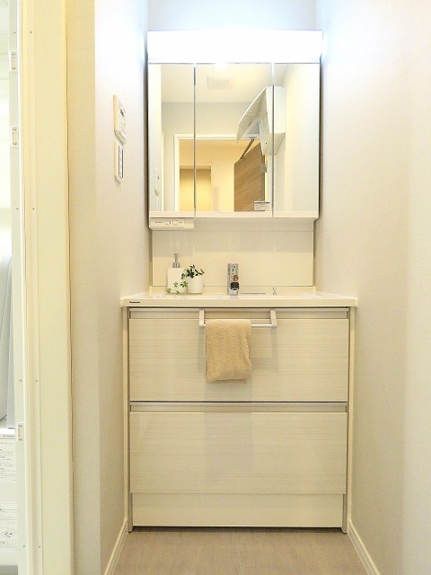 ライオンズシティ渋谷本町　洗面化粧台