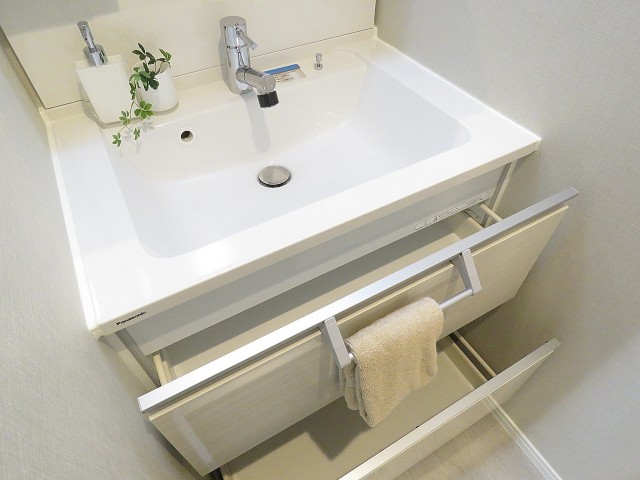 ライオンズシティ渋谷本町　洗面化粧台