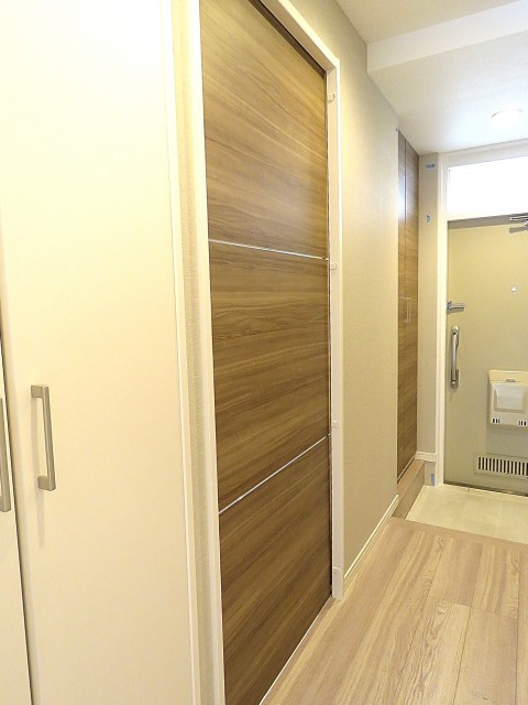 都立大コーポラス　洋室約4.0帖扉