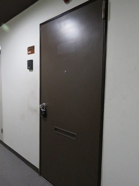 ラフィネ東銀座　玄関扉
