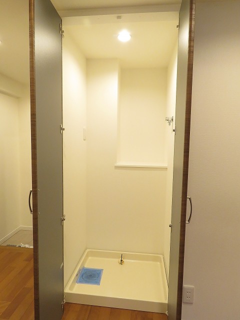 ラフィネ東銀座　洗濯機置場