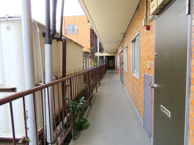 ライオンズマンション学芸大学　共用廊下