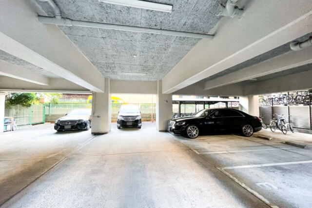 浜町グランドハイツ 駐車場