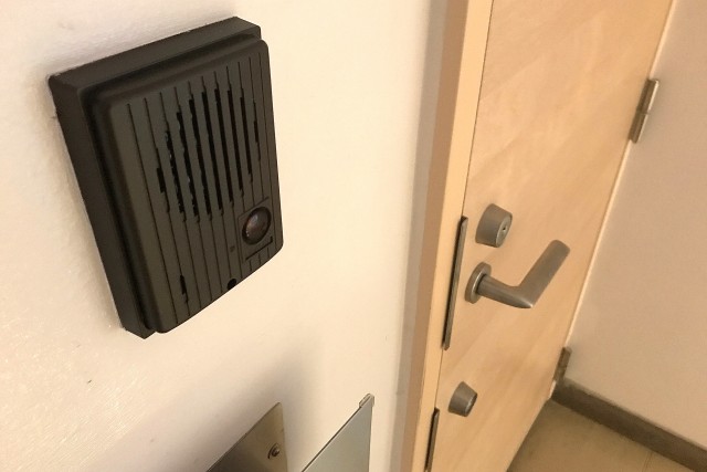 マンション市ヶ谷 (12)玄関