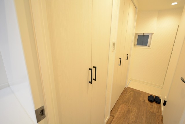 秀和目黒レジデンス 洗濯機置場