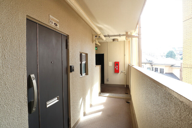 コーポ麹町　玄関 (3)