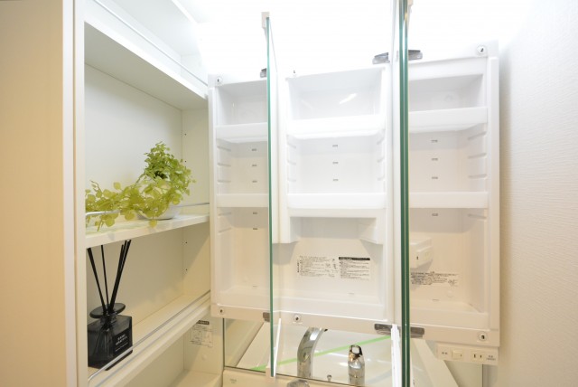 ファミール築地 洗面室