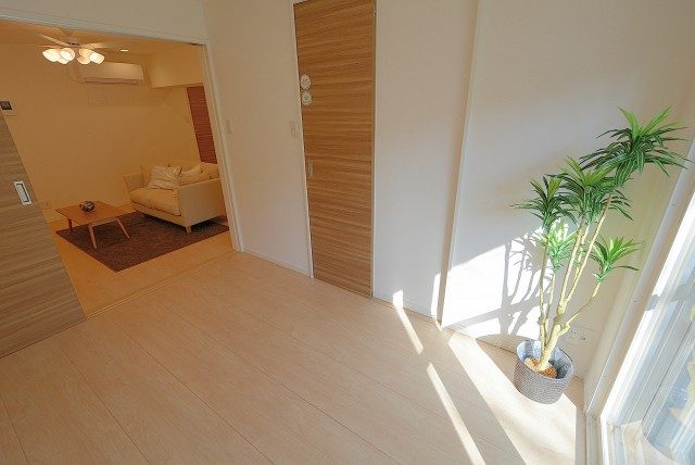 シャトレ明大前 洋室5.6 シャトレ明大前 洋室5.6