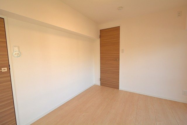 シャトレ明大前 洋室6.0 シャトレ明大前 洋室6.0