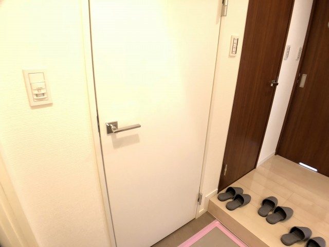 ニュー池尻マンション 玄関