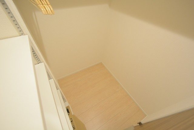 シャトレ明大前 玄関MWIC シャトレ明大前 玄関MWIC