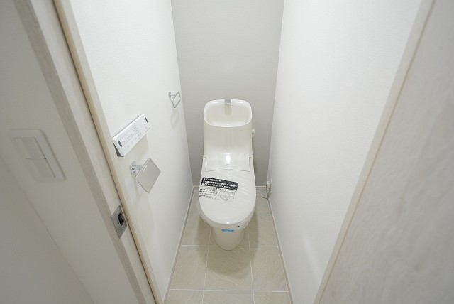 柿の木坂パレス 廊下へ