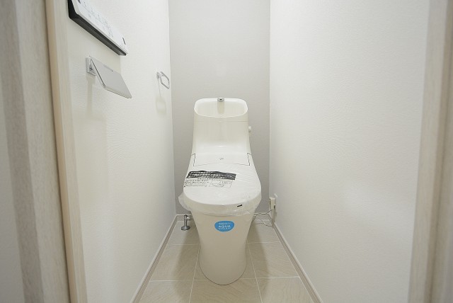 柿の木坂パレス 廊下へ