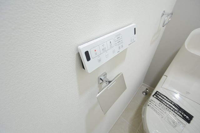 柿の木坂パレス 廊下へ