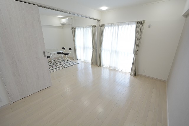 柿の木坂パレス　洋室①