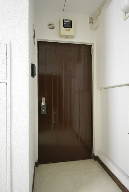 シャトレー駒沢 玄関