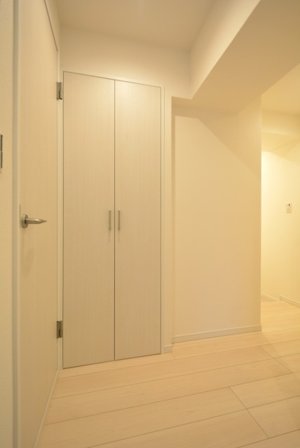 シャトレー駒沢 廊下収納