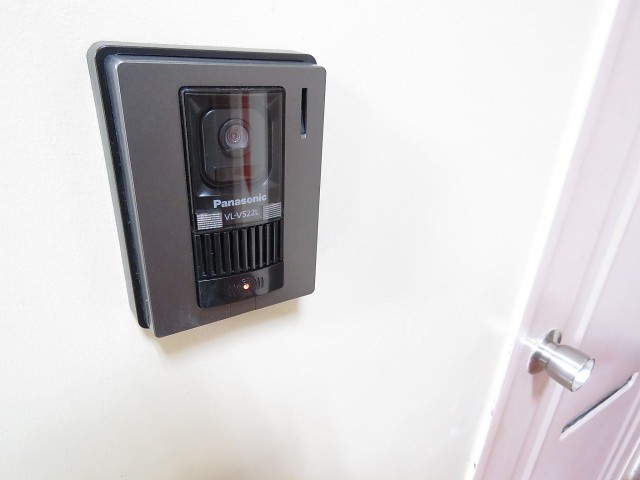 トーエイ高井戸　TVモニター付きインターホン