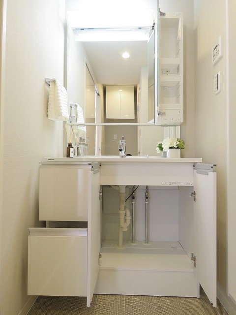 トーエイ高井戸　洗面化粧台