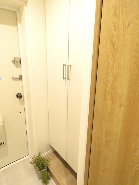 ネオハイツ田町　シューズボックス