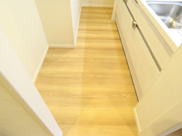 ネオハイツ田町　キッチン約4.3帖