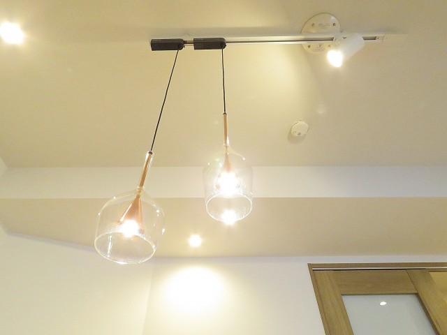 ネオハイツ田町　照明