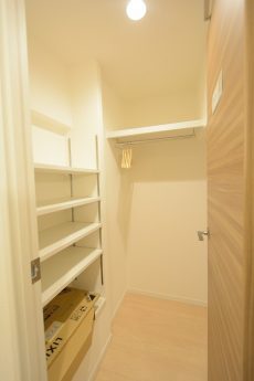 シャトレ明大前 玄関MWIC シャトレ明大前 玄関MWIC