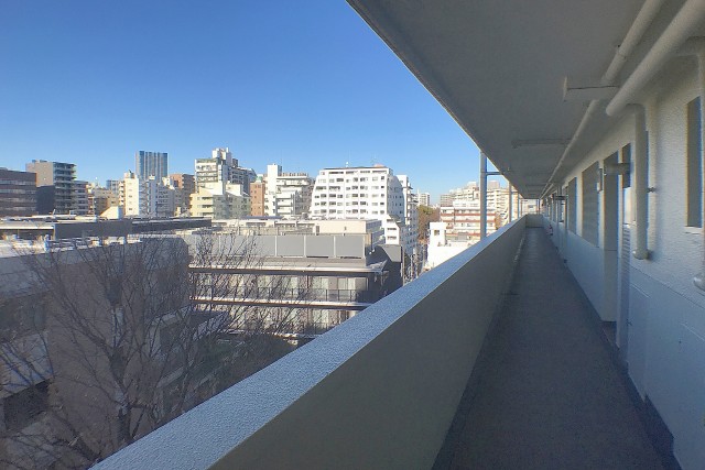 グリーンヒル新宿 外廊下