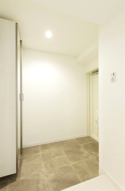 ヴェラハイツ新宿 玄関