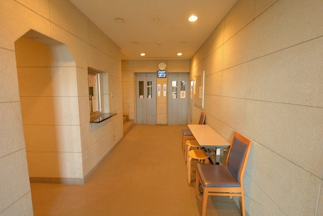 シャトレ明大前 エントランス シャトレ明大前 エントランス