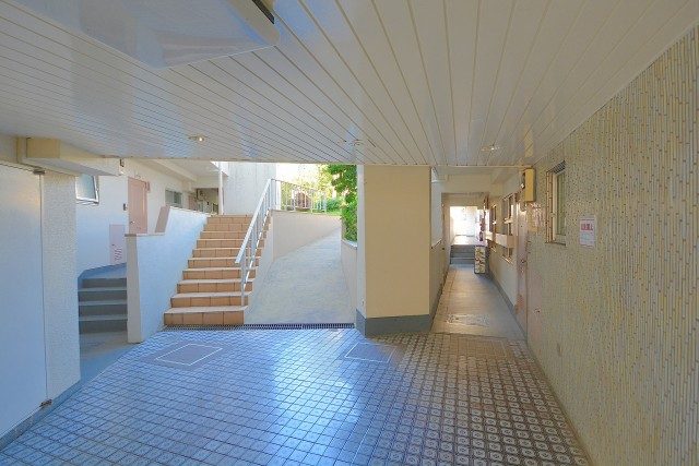 桜丘フラワーマンション エントランス