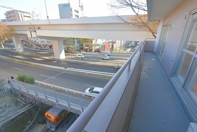 シャトレ明大前 バルコニー